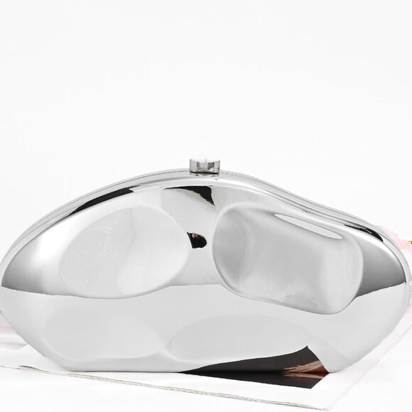 Silver acrylic clutch purse with sculptural design, magnetic closure, gold chain - Picture 5 of 6